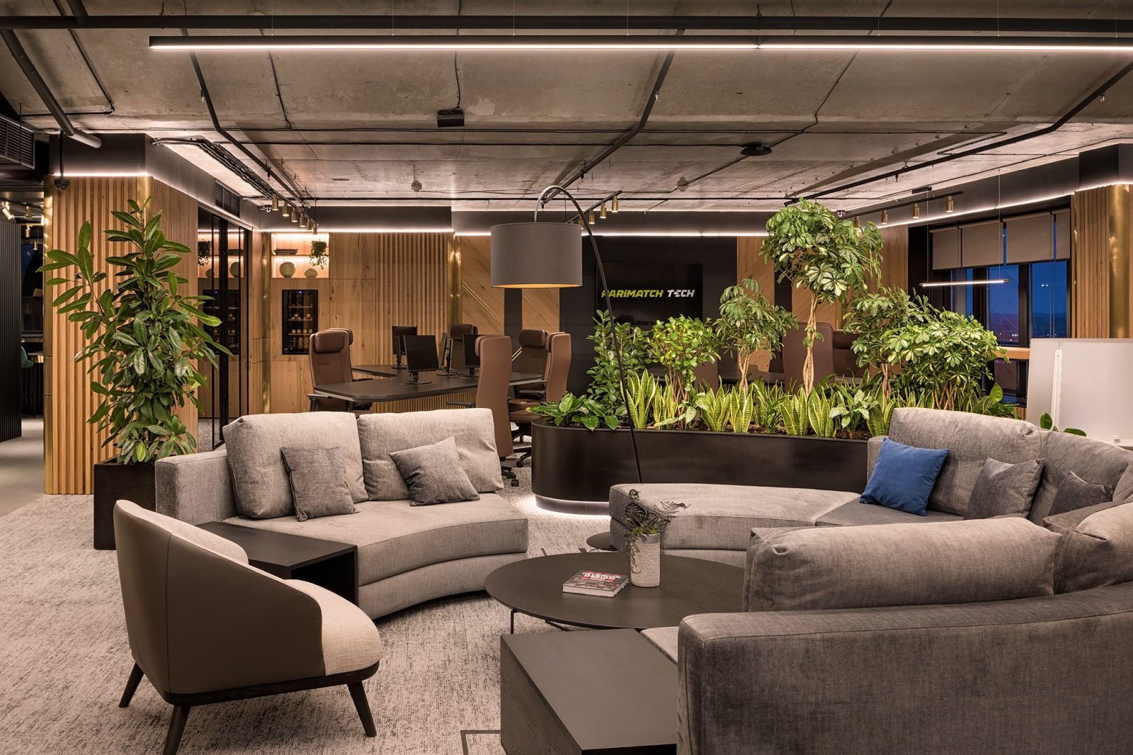 Office solutions in the fight to save space